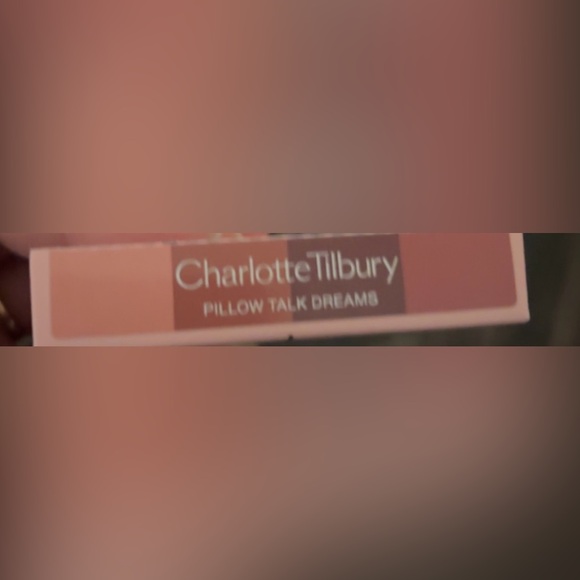 Charlotte Tilbury Luxury Pilllw Talk - Picture 4 of 4